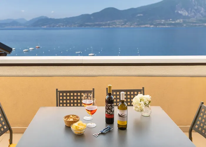La Corte Danese Lejlighedshotel Torri Del Benaco