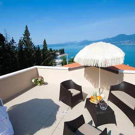 La Corte Danese Aparthotel Torri Del Benaco